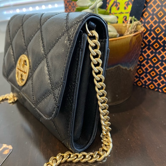 ‼️SOLD‼️Tory Burch Willa Chain Wallet - Black - Picture 5 of 17